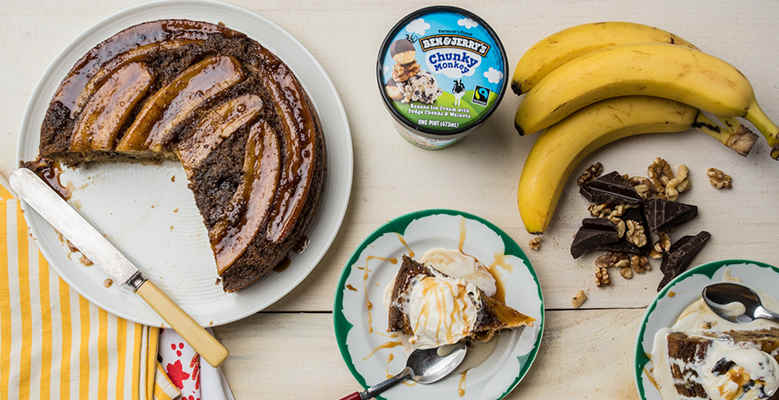 Ben & Jerry's; gestürzter Bananenkuchen mit gebräunter Butter von Tom & Jerry's